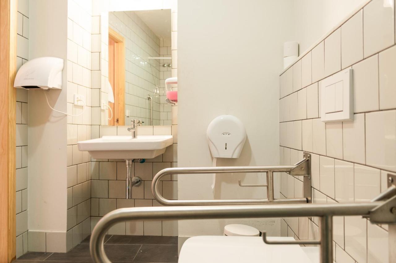 Hostal The Nomad Hostel&pension *